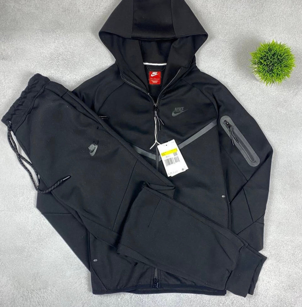Tuta Nike Tech