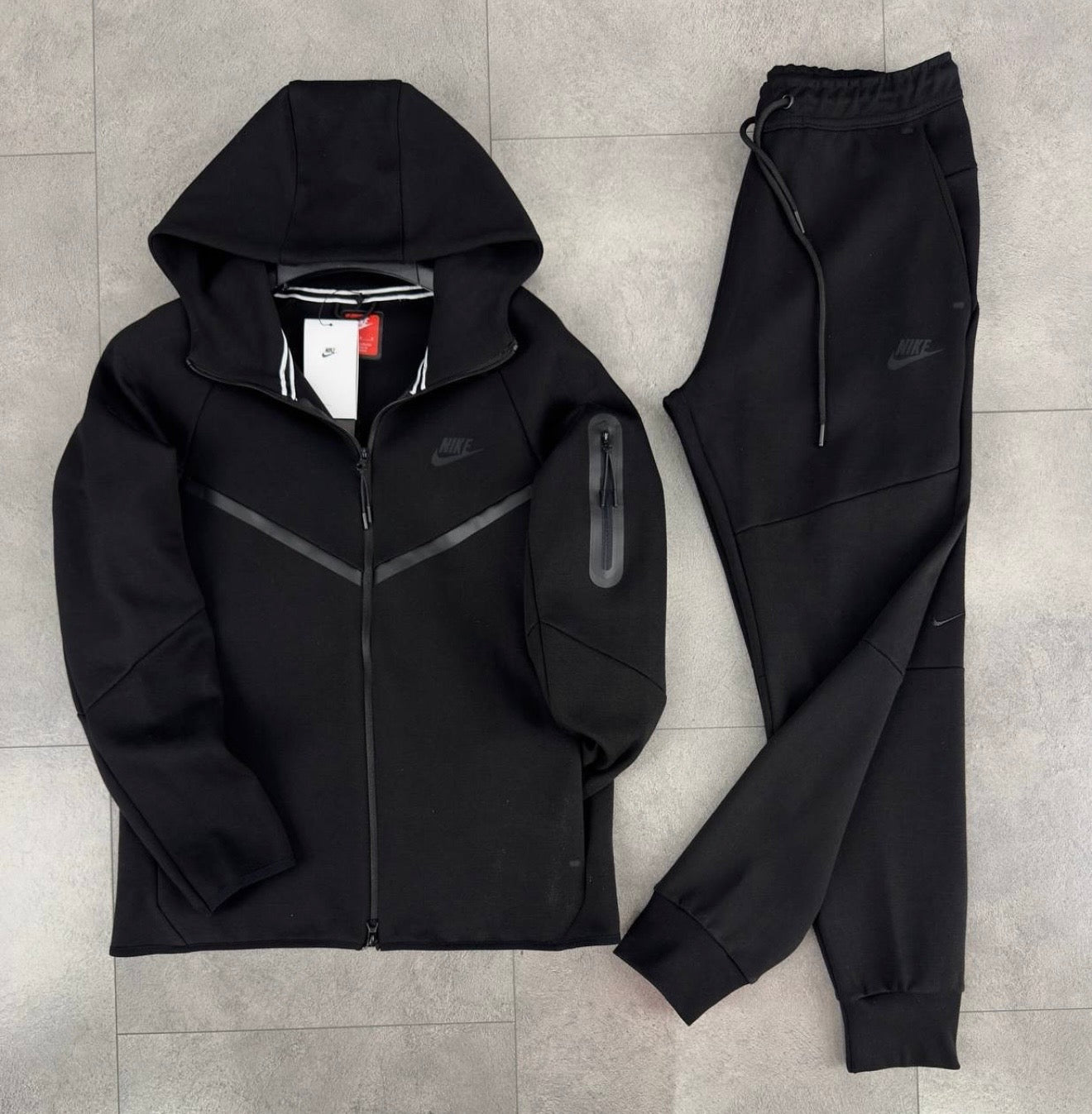 Tuta Nike Tech